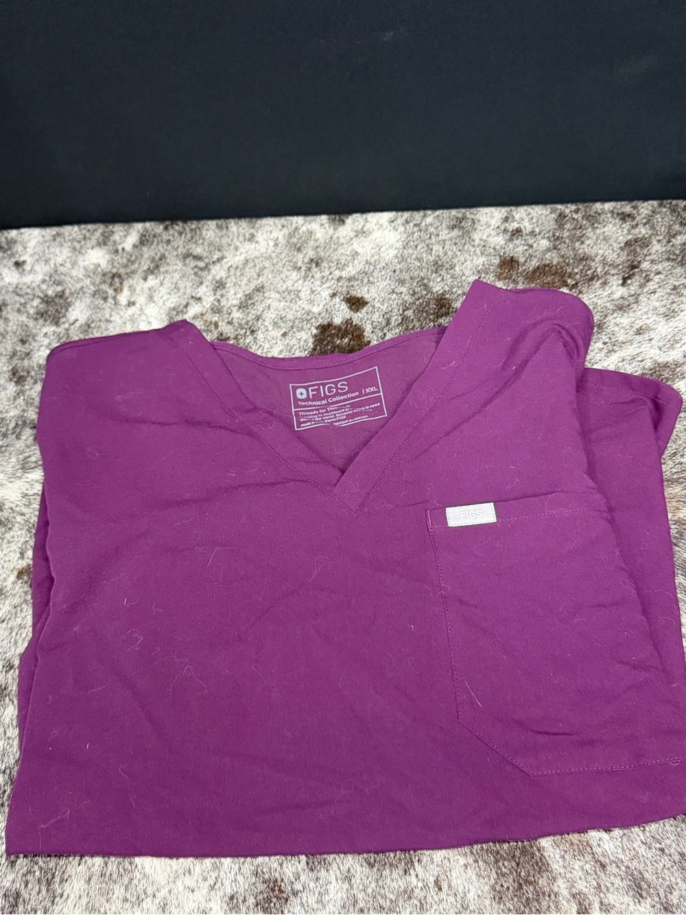 Figs V-Neck Scrub Top in Plum